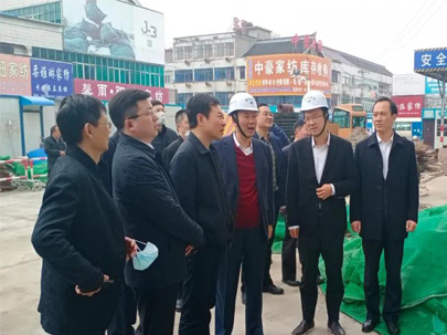南通市家紡市場協(xié)同發(fā)展領(lǐng)導(dǎo)小組組長、副市長潘建華在園區(qū)視察協(xié)同發(fā)展相關(guān)工程項目
