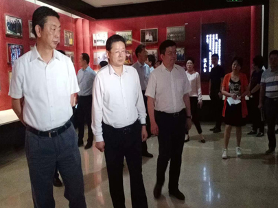 高陽縣各位領(lǐng)導專程考察調(diào)研海門疊石橋國際家紡產(chǎn)業(yè)園區(qū)
